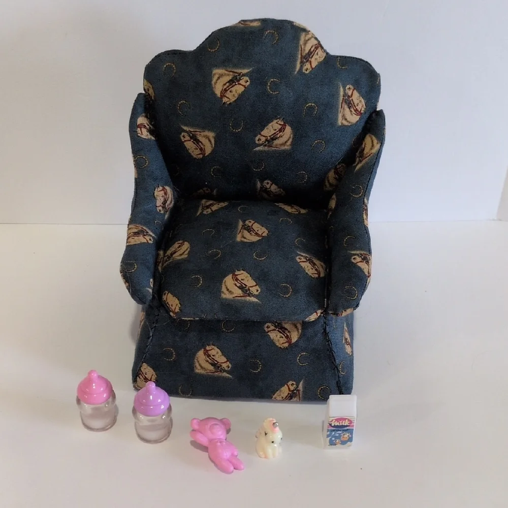 Barbie Family Set - 1966 Barbie, 1968 Ken, and 2017 Chelsea - Picture 6 of 16